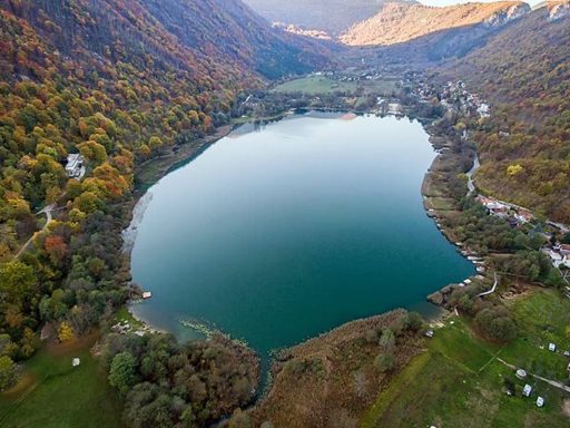 تفسير رؤية البحيرة في المنام أو الحلم